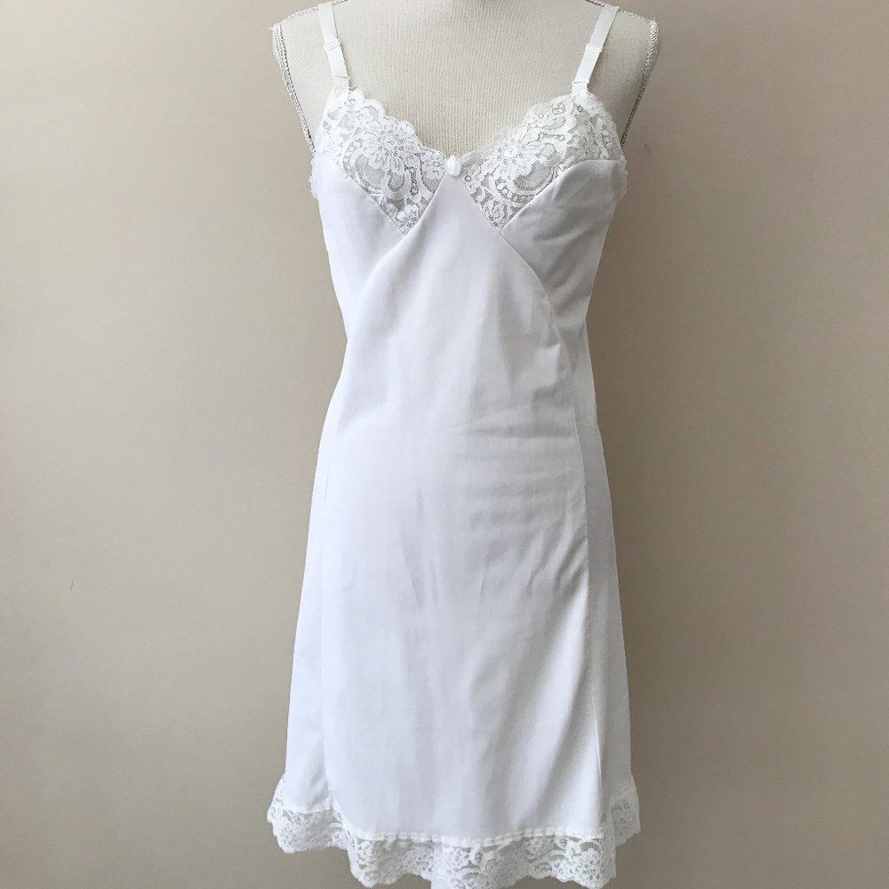 Vintage SEARS "The Doesn't Slip" Full-Slip